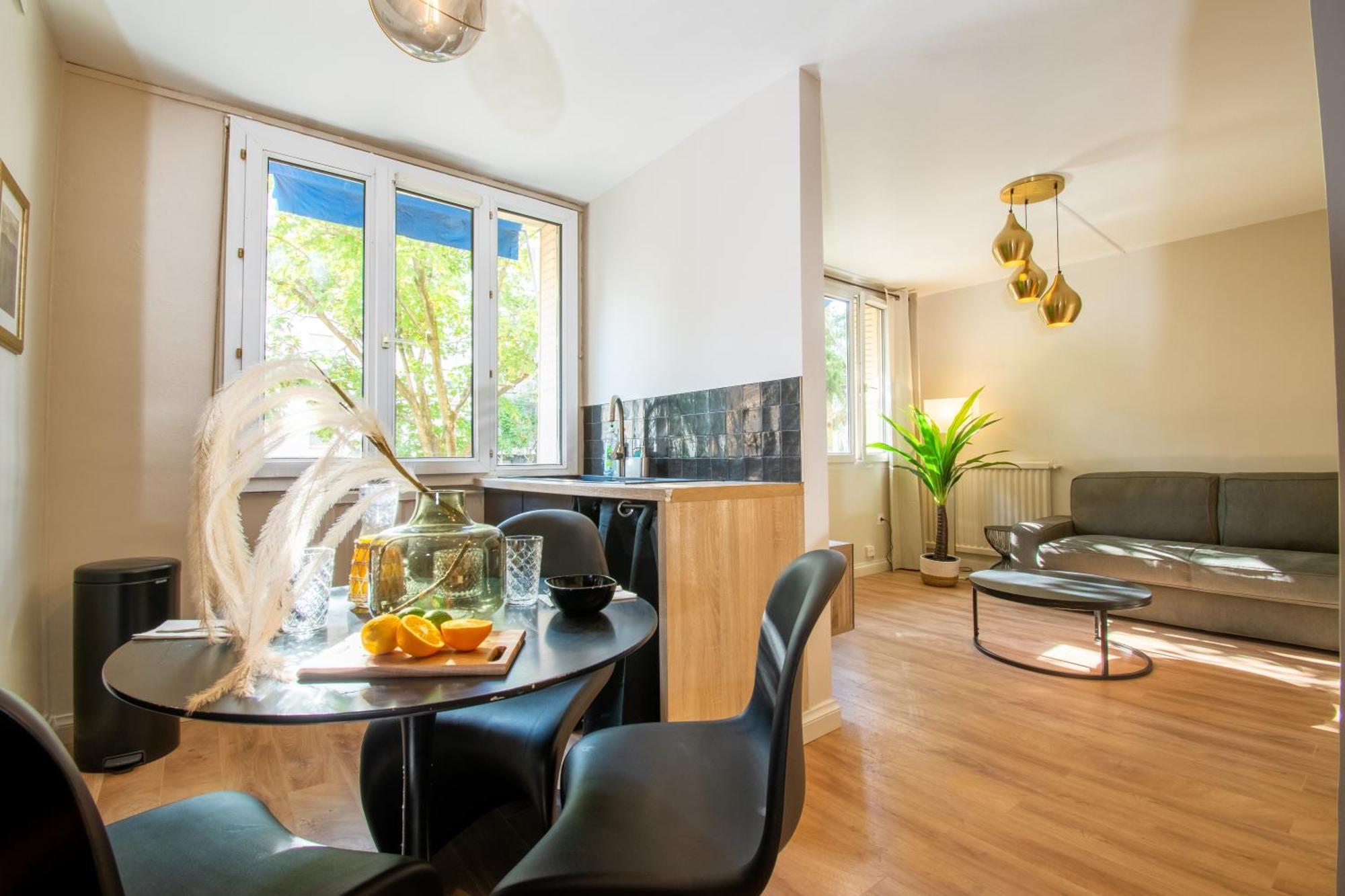 Suite Madison Villeurbanne Exteriér fotografie