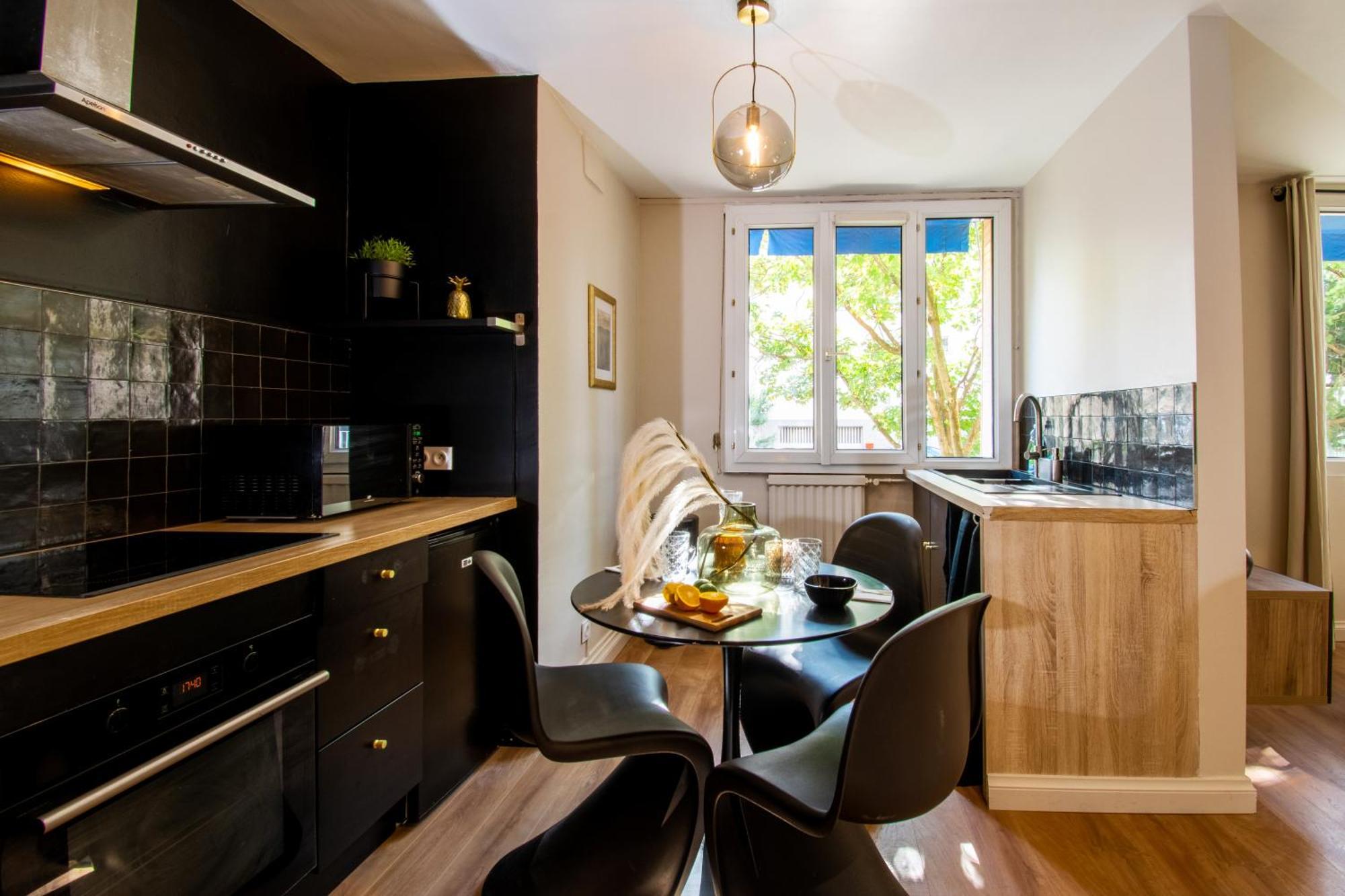 Suite Madison Villeurbanne Exteriér fotografie
